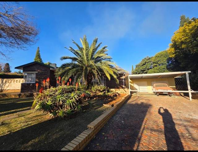 3 BEDROOM HOUSE FOR SALE IN GREENHILLS